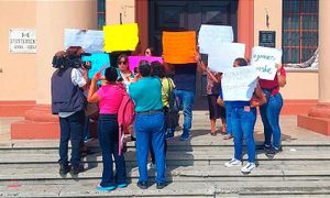 ¡PROTESTA EN LA “FRANCISCO JAVIER  CLAVIJERO”!