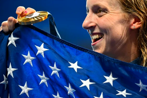 ¡LEDECKY GANA MEDALLA 13 Y ES LA MUJER MÁS GANADORA DE EU!