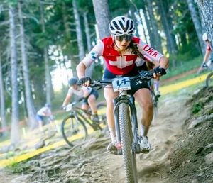 ¡MUERE CICLISTA DE 18 AÑOS TRAS UNA CAÍDA EN EL MUNDIAL!