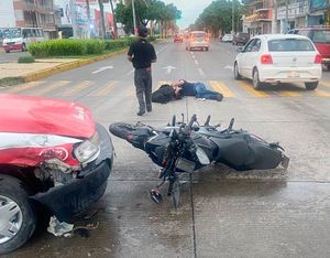 ¡SE DAN TREMENDO TRANCAZO “JINETE DE ACERO” CONTRA TAXISTA!