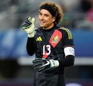 ¡MEMO OCHOA PELEARÁ PARA IR A SU SEXTO MUNDIAL CON EL TRI!