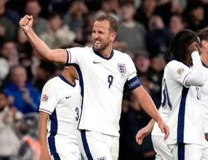 ¡DOBLETE DE KANE DA TRIUNFO A INGLATERRA!
