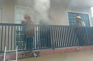 ¡CASA ES DEVORADA POR INCENDIO EN ALVARADO!