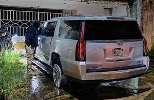 ¡A BALAZOS ROBAN DOS CAMIONETAS EN EL CONCHAL! - *POLICÍAS SE TIROTEAN CON LADRONES CUANDO SALÍAN DE LA RESIDENCIA
