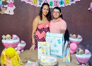 ESPERAN CON AMOR A MARCELA ALEXANDRA