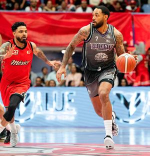 ¡MUY DIABLOS! - * La escuadra roja vence 110 a 96 a los Halcones Xalapa el “Juan de la Barrera”