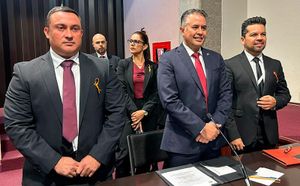 ¡SE QUEDA MUDO! - ÁNDALE