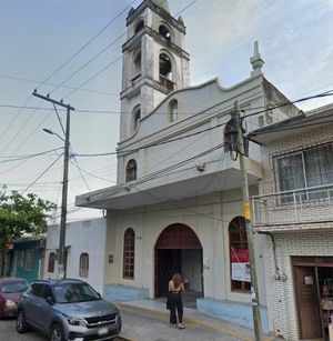 ¡ASALTAN A MUJER Y A SU HIJA FRENTE A LA IGLESIA LA LUPITA!