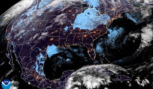 ¡TORMENTA "SARA" SE DIRIGE A BELICE Y LUEGO A CAMPECHE! - * AQUÍ: NUBES, GOTAS Y NORTECITO