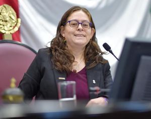 ¡“REGAÑAN” A TANYA CAROLA!