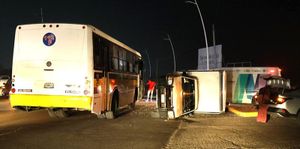 ¡CAMIONETA VOLCADA EN ENCONTRONAZO!