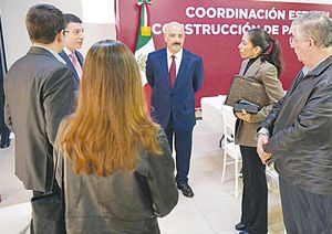 ¡AHUED A LA MESA!