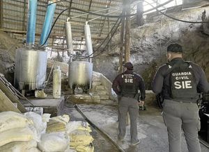 ¡ENCUENTRAN LABORATORIO DE CASI TRES MIL MDP!