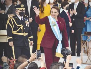 ¡LA PRESIDENTA DE HONDURAS AMAGA A TRUMP CON RETIRAR BASE MILITAR DE EU!