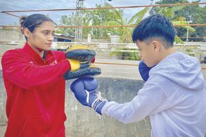 ¡CAMPEONA MUNDIAL COMPARTE EXPERIENCIA A NIÑOS BOXEADORES!