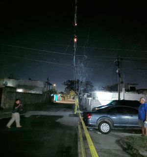 ¡SE PRENDEN CABLES DE CFE Y FIBRA ÓPTICA!