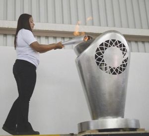 ¡MEDALLISTA MUNDIAL ENCIENDE EL PEBETERO! - ÁNGELES CRUZ HERNÁNDEZ