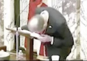 ¡VICE-GOBERNADOR DE MISSISSIPPI SE DESPLOMA FRENTE AL PLENO DEL SENADO!