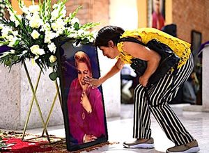 ¡DESPIDEN A PAQUITA LA DEL BARRIO! - *Familiares, amigos y seguidores *ALTO LUCERO