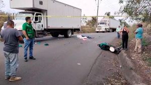 ¡DOS JOVENCITAS SE MATAN EN CARRETERAZO!