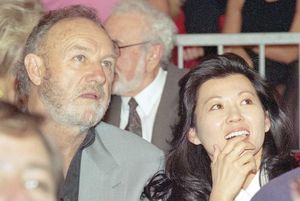 ¡GENE HACKMAN, SU ESPOSA Y SU PERRO APARECEN MUERTOS EN SU CASA DE NUEVO MÉXICO!