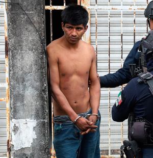 ¡LOCATARIOS CAPTURAN AL LADRÓN “EL MONCLI”!