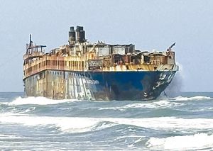 ¡SACARÁN EL BARCO RUSO! - A EMPUJONES