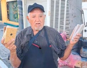 ¡CON 81 AÑOS VENDE PALANQUETAS!