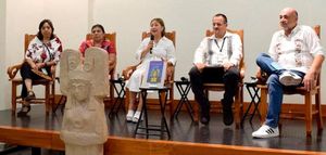 PRESENTAN LIBRO “LA JOVEN GOBERNANTE DE AMAJAC”