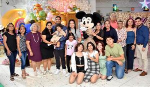 LEAH CUMPLE DOS!