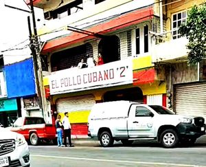 ¡DUEÑA DEL ‘POLLO CUBANO’ CAYÓ AL SUELO Y MURIÓ!