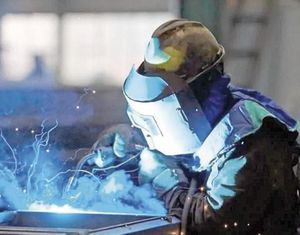 ¡ARRANCAN DESPIDOS PLANTAS DE ACERO Y ALUMINIO DE CANADÁ!