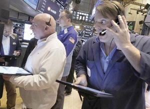 ¡EL WALL STREET SE HUNDE POR GUERRA COMERCIAL DE TRUMP!