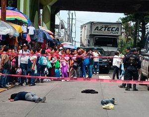 ¡MUJER ARROLLADA POR PATRULLA DE LA POLICIAL!
