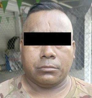 ¡DETIENEN A EX POLICÍA MUNICIPAL! - CASO AYOTZINAPA