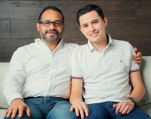 ¡MATAN A EMPRESARIO Y A SU HIJO! - *Jugaban padel, les dispararon a quemarropa *CÓRDOBA