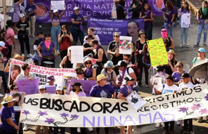 ¡LA IGLESIA CON LAS MADRES!