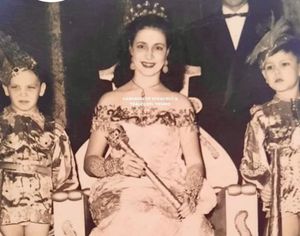 ¡MUERE LA EX REINA!