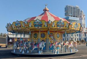 ¡LE PONEN UN CARRUSEL! - * A la Macroplaza del Malecón