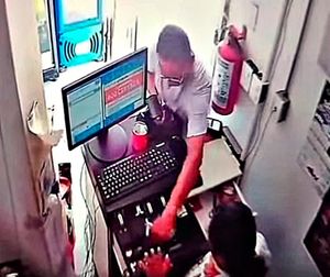 ¡PISTOLERO ROBA DINERO EN ATRACO A TIENDA SIX!