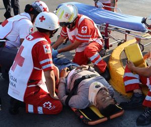 ¡‘JINETE DE ACERO’ HERIDO EN ‘TORTAZO’! - AVENIDA DÍAZ MIRÓN Y MINA