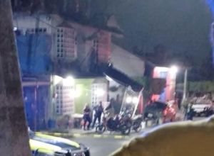 ¡ASESINAN A TAQUERO! - LE DISPARON A QUEMARROPA CUANDO SE TOMABA UNA PIÑA COLADA CON SU PRIMO