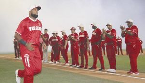 ¡BRILLA “EL REY DAVID”! - * El Águila inicia ganando 9-2 a Pericos de Puebla
