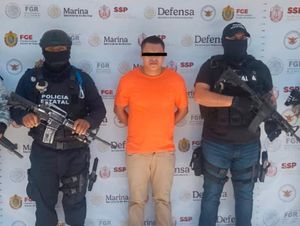 ¡CAE “EL COLIN” POR MASACRE EN BAR DE PAPANTLA! - BALEARON A TRES PARROQUIANOS Y UNO MAS QUEDO HERIDO