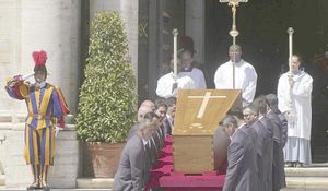 ¡SEPULTAN AL PAPA FRANCISCO! - MAS DE 400 MIL PERSONAS ASISTEN