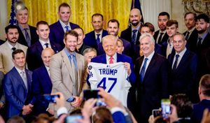 ¡LOS CAMPEONES EN LA CASA BLANCA! - OHTANI, BETTS Y TRUMP SE TOMARON LA FOTO