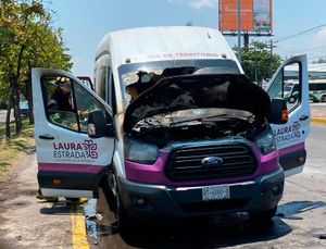 ¡SE QUEMÓ CAMIONETA DE SENADORA EN EL FLORESTA!