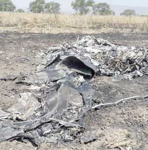 ¡AERONAVE DE LA FUERZA AÉREA SE ESTRELLA, MUEREN DOS OFICIALES A BORDO!