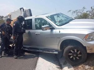 ¡VAN 6 POLICÍAS ASESINADOS!