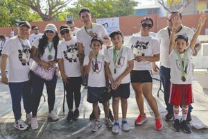¡CIERRA CON CAMINATA FESTEJOS LA ESCUELA “REYES HEROLES” SUS 40 AÑOS!